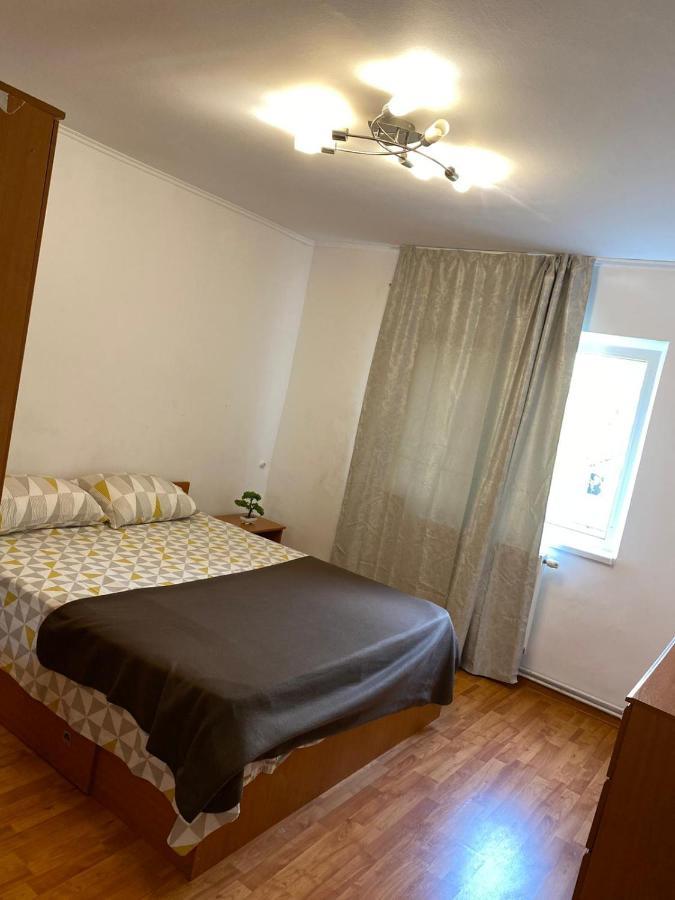 Mall Zone 100Mp Apartments Бакэу Экстерьер фото