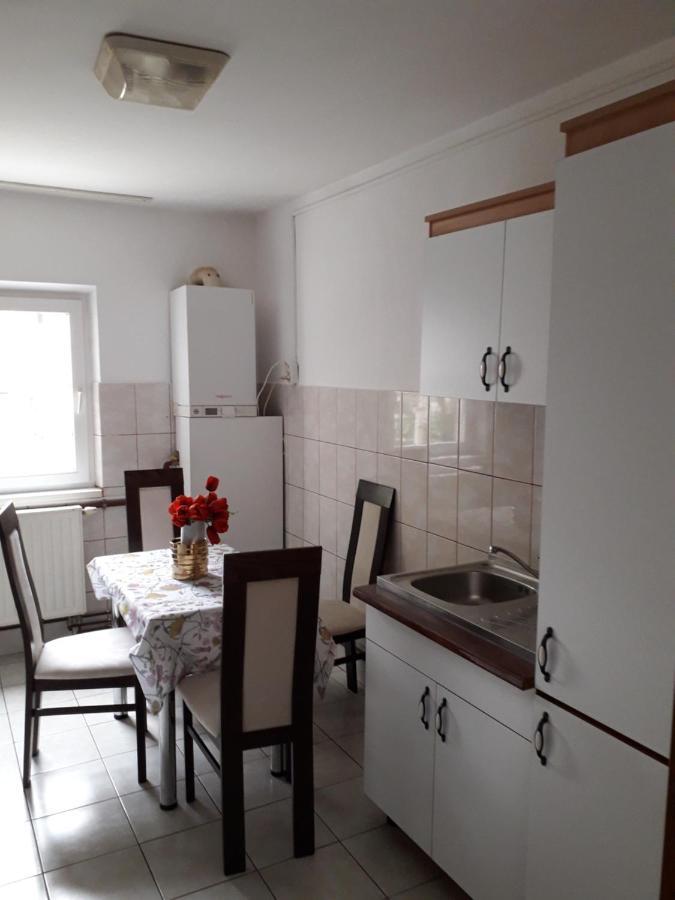 Mall Zone 100Mp Apartments Бакэу Экстерьер фото